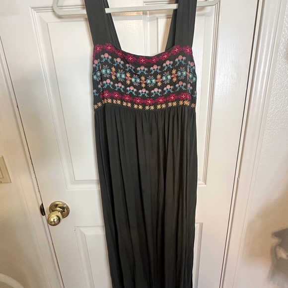 NATURAL LIFE Gray Maxi Dress with Colorful Embroidery - Picture 3 of 4